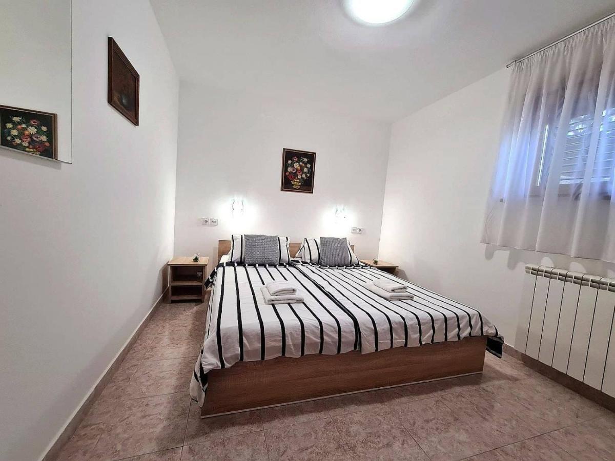 Apartments Ana Medulin Luaran gambar