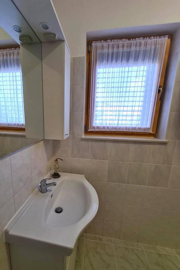 Apartments Ana Medulin Luaran gambar