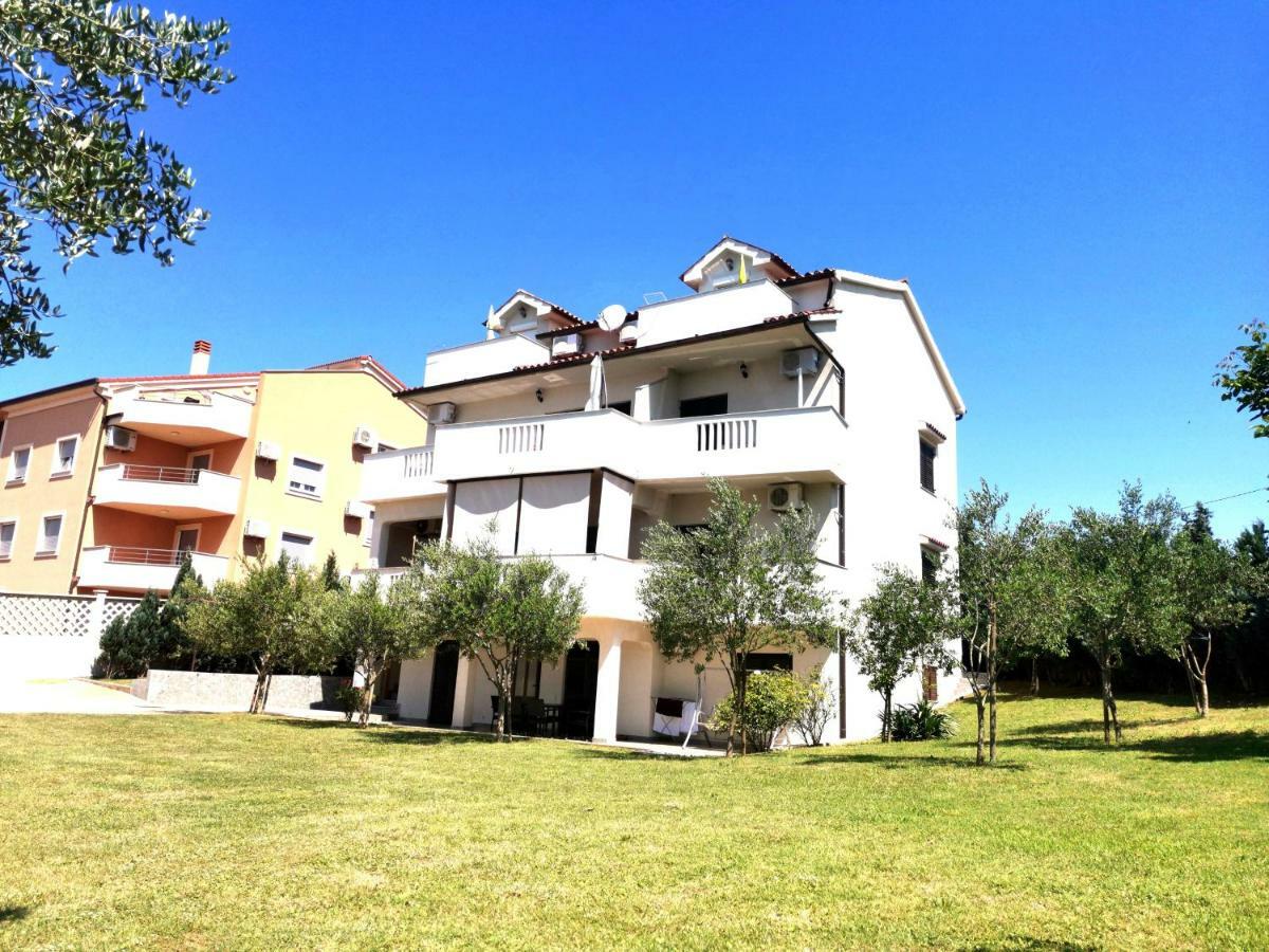Apartments Ana Medulin Luaran gambar